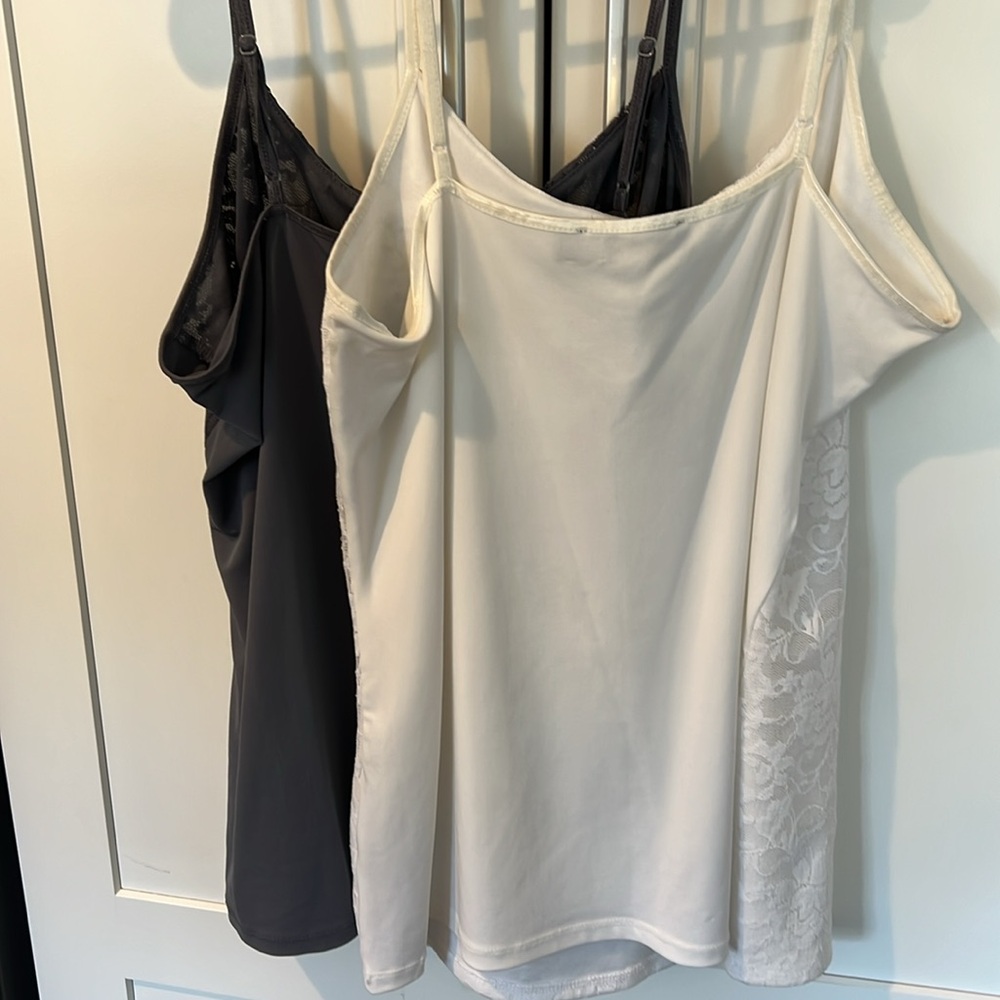 Lot of 2 large limited lace cami/tanks - Picture 4 of 5